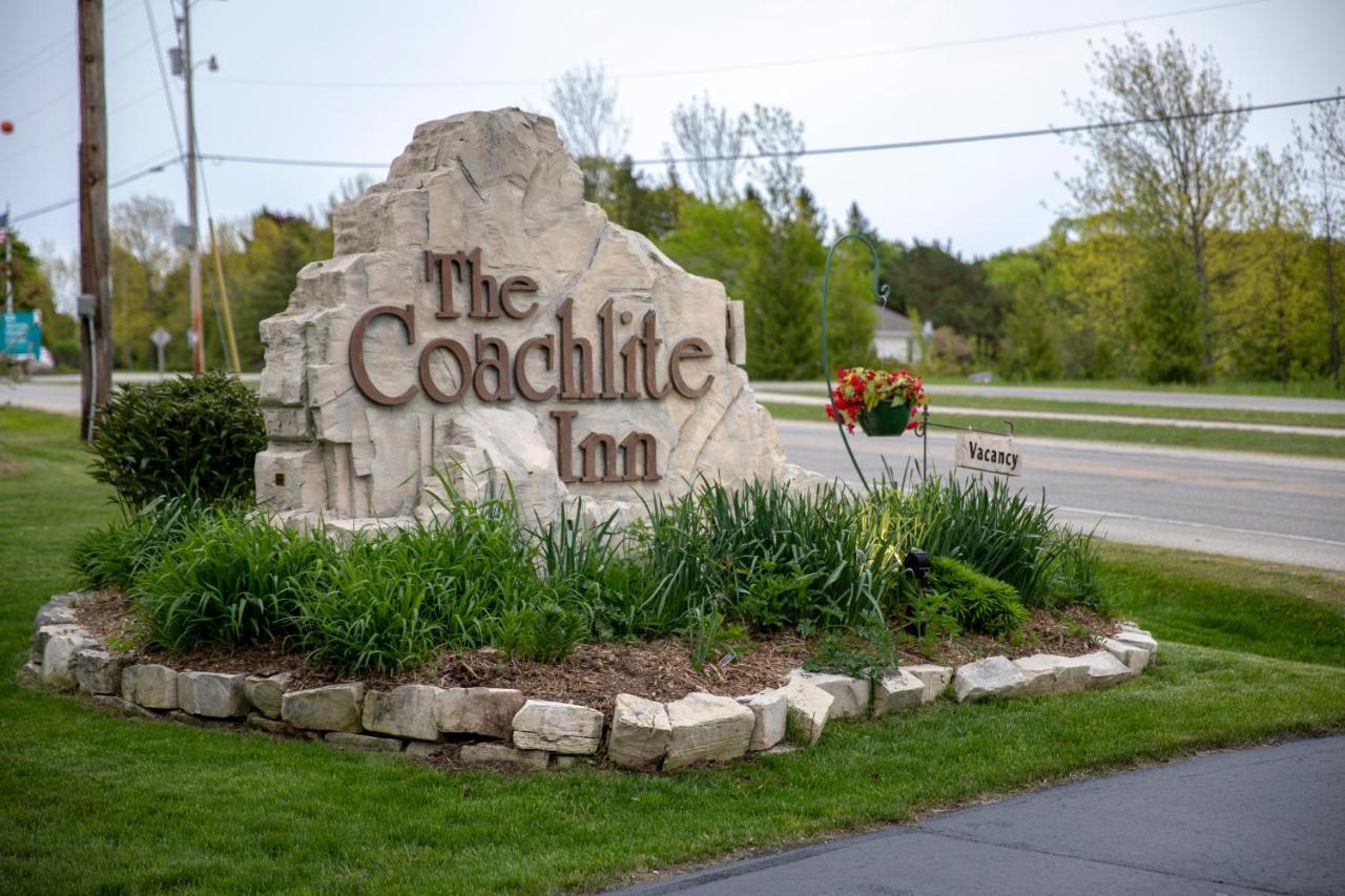 Coachlite Inn Sister Bay Exteriér fotografie