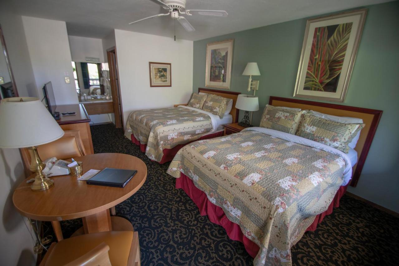 Coachlite Inn Sister Bay Exteriér fotografie